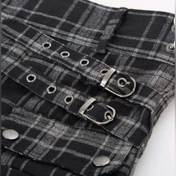 NWOT TRADITIONAL TARTAN KILT BLACK/GRAY. BELT LOOPS, SNAPS ON BOTH SIDES. - Picture 5 of 12